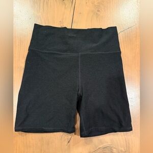 Vuori Women's Black Bike Shorts